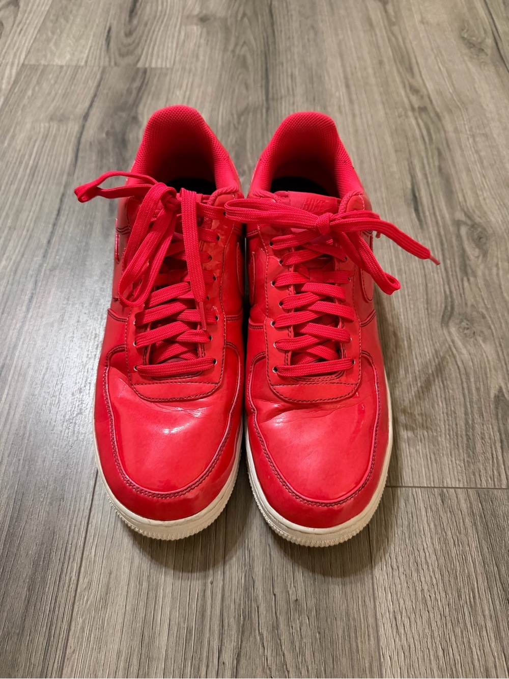 Nike Men's Red Low-Top Sneakers